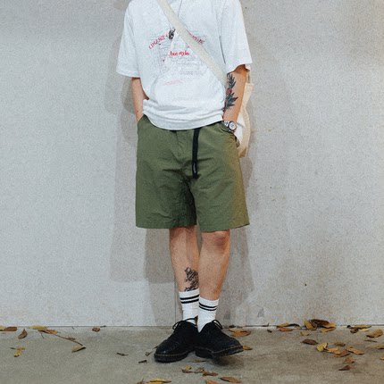 SUPERTOFU户外休闲宽松短裤