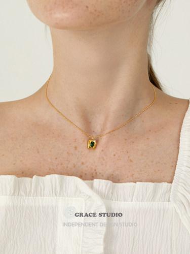 祖母绿方形小巧迷你锁骨链