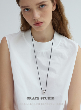 G/S周末美学 极简冷淡水滴金属吊坠黑皮绳项链女新款毛衣链长项链