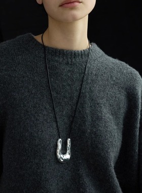 G/S 欧美小众设计U型金属吊坠黑皮绳项链冷淡风马蹄扣几何毛衣链