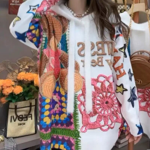 小熊立体印花宽松潮牌上衣 欧洲站烫钻软糯连帽毛衣女2022秋冬新款