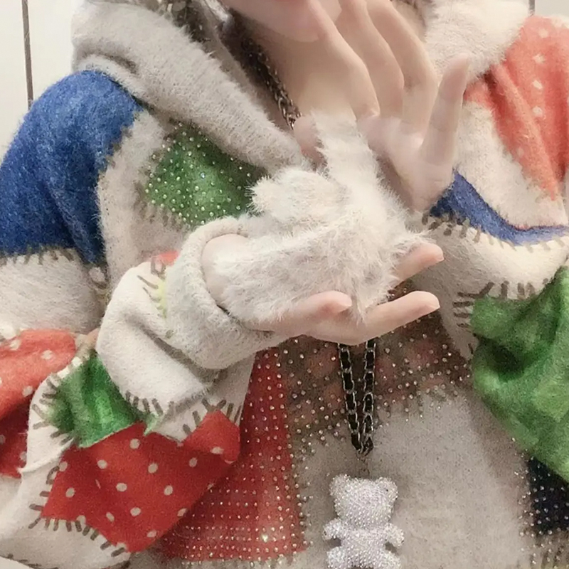 连帽复古风宽松水貂绒烫钻毛衣女