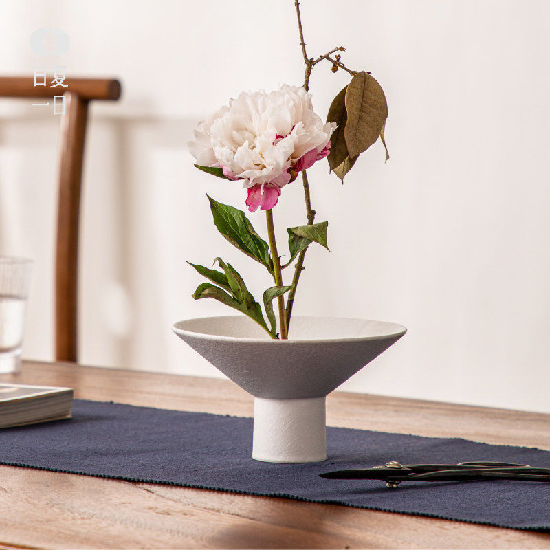 日式剑山插花器陶瓷高足果盘中式茶点盘点心碗花盘器皿家居装饰