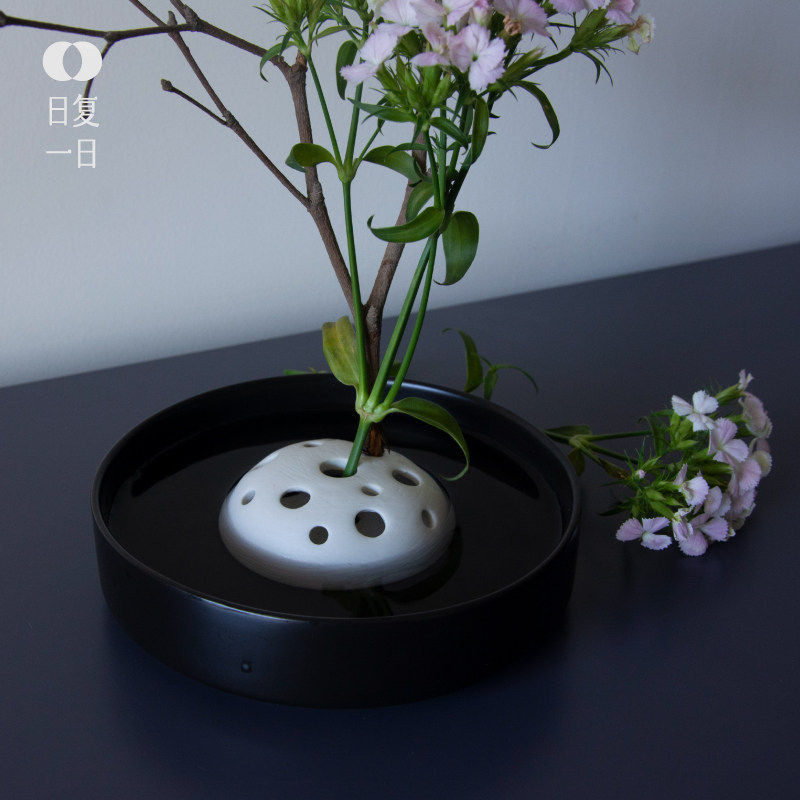 日式手工陶瓷插花器台式剑山禅意简约粗陶固定底座花道工具小配件
