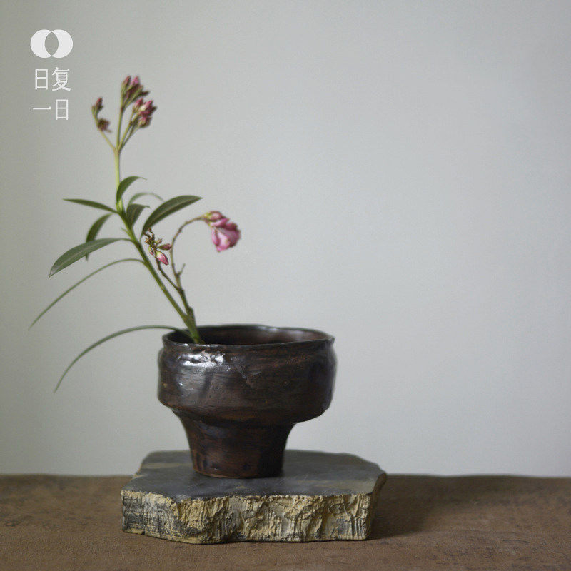 日式陶瓷手捏不规则碗花器 禅意中式插花器皿 剑山插花器摆件
