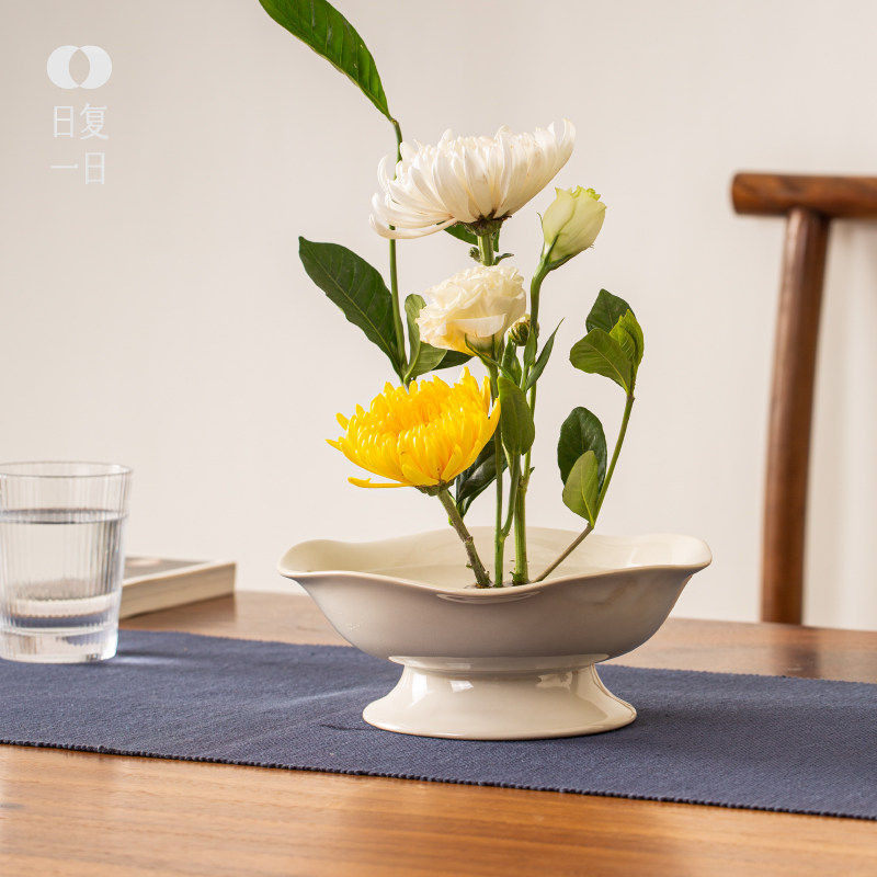 日式剑山插花器花盆中式陶瓷高足盘茶点盘果盘器皿家居装饰摆件