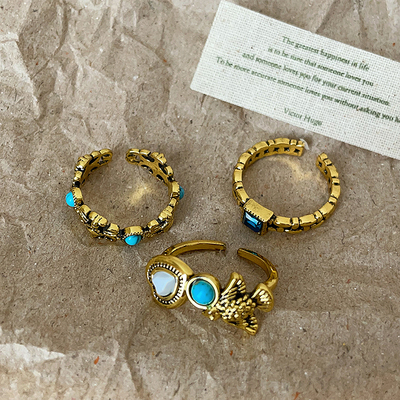 复古做旧绿松石爱心鸢尾花金色戒指女轻奢高级感时尚潮流指环戒子