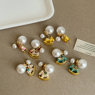 彩色珐琅摇摇木马珍珠耳钉女轻奢甜美个性 潮流耳环耳饰 气质时尚