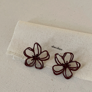 轻奢高级感安可拉红色缕空花朵耳钉女小众复古优雅时尚 耳环耳饰