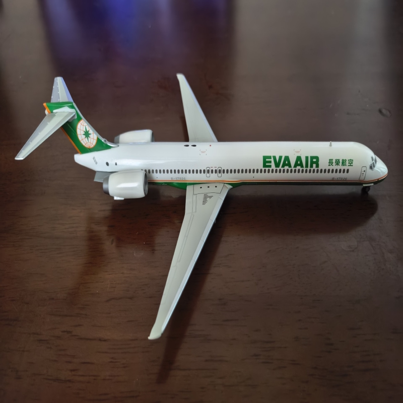 顺丰包邮保价发货：绝版：Hogan 1:200 飞机模型，中国台湾长荣