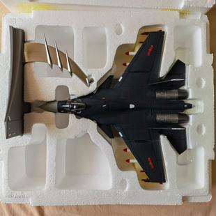 中航原厂苏33珍藏版飞机模型1：72比例，中航工业原厂珍藏版纸盒