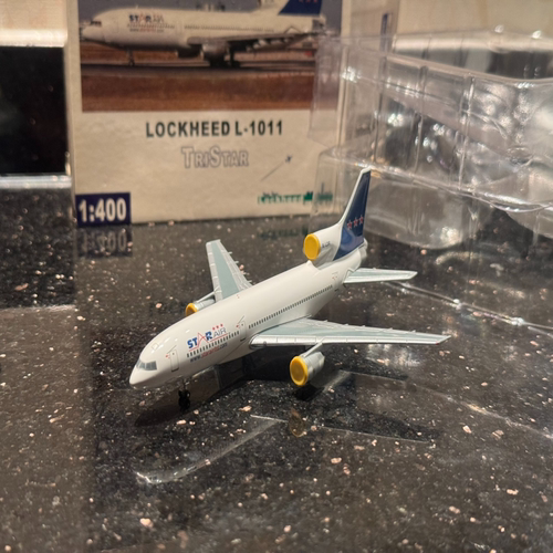 洛克希德马丁 L1011 TriStar 1/400 飞机模型 STAR AIR 蓝白配色