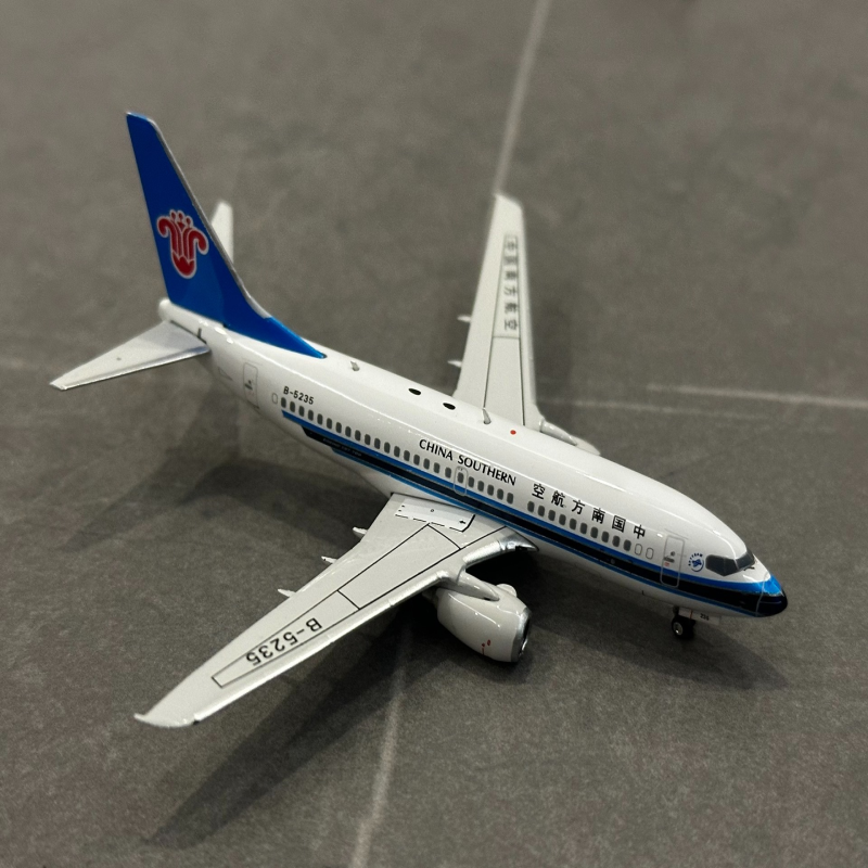 PH1/400 中国南方航空 波音B737-700无瑕疵购买须知：请买家参照