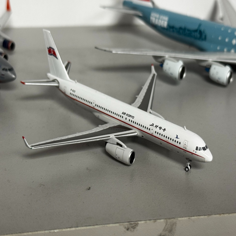 PandaModel 1：400 朝鲜高丽航空 TU-204-100P-633货品稀有，年