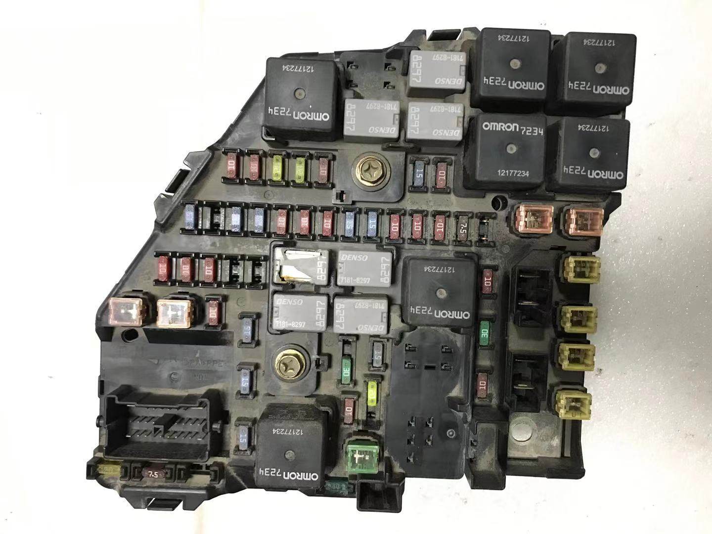 凯迪拉克XTSCTS机舱室外保险丝盒P25771220纯原装拆车配件非全新,汽车零部件/养护/美容/维保,其他,淘宝优惠券,粉丝福利购,淘宝优惠卷