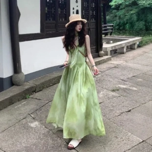 海边度假风小众别致扎染吊带连衣裙女夏季 绿色清新气质大摆裙长裙