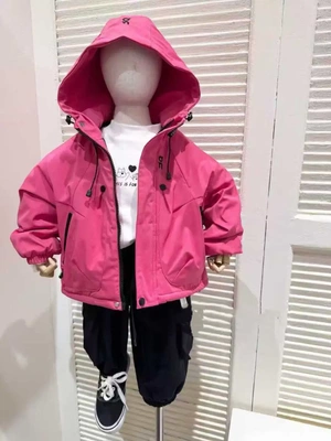 2025冬季新款儿童外套女童中小童防风宽松夹棉冲锋衣外套韩版上衣