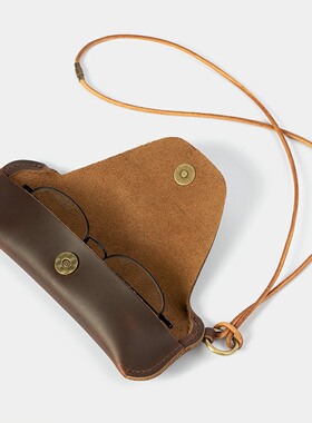 没有名字手作简约眼镜包创意挂脖眼镜盒复古疯马皮近视镜老花镜盒