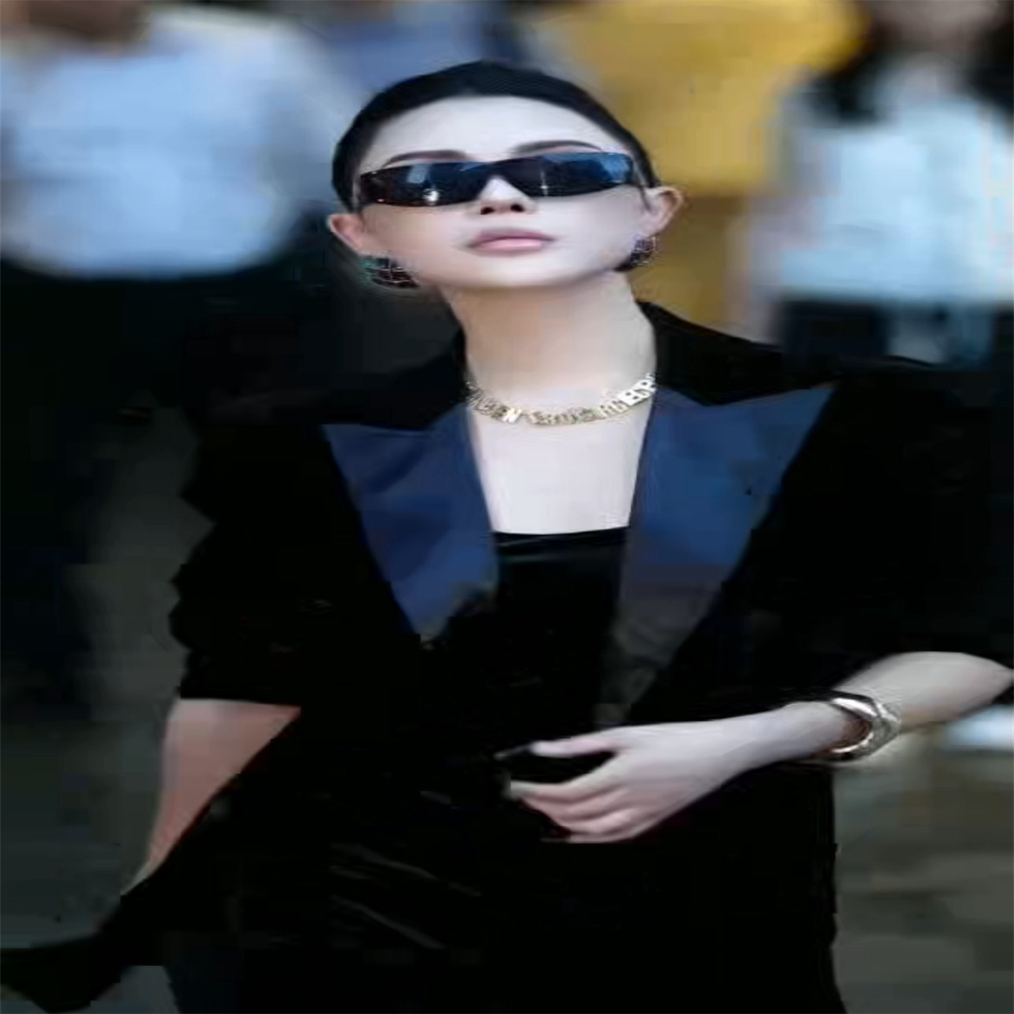 2025年早秋网红新款时尚高级感轻奢气质欧货西服外套+裙子套装女