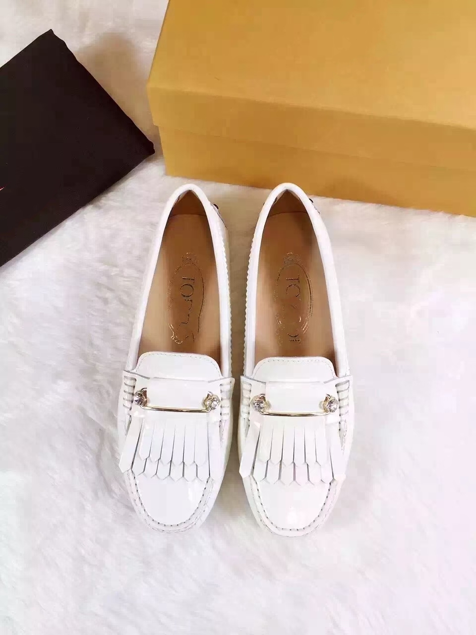 意大利女鞋流苏漆皮一脚蹬休闲百搭真皮豆豆鞋女单鞋2025春新款潮