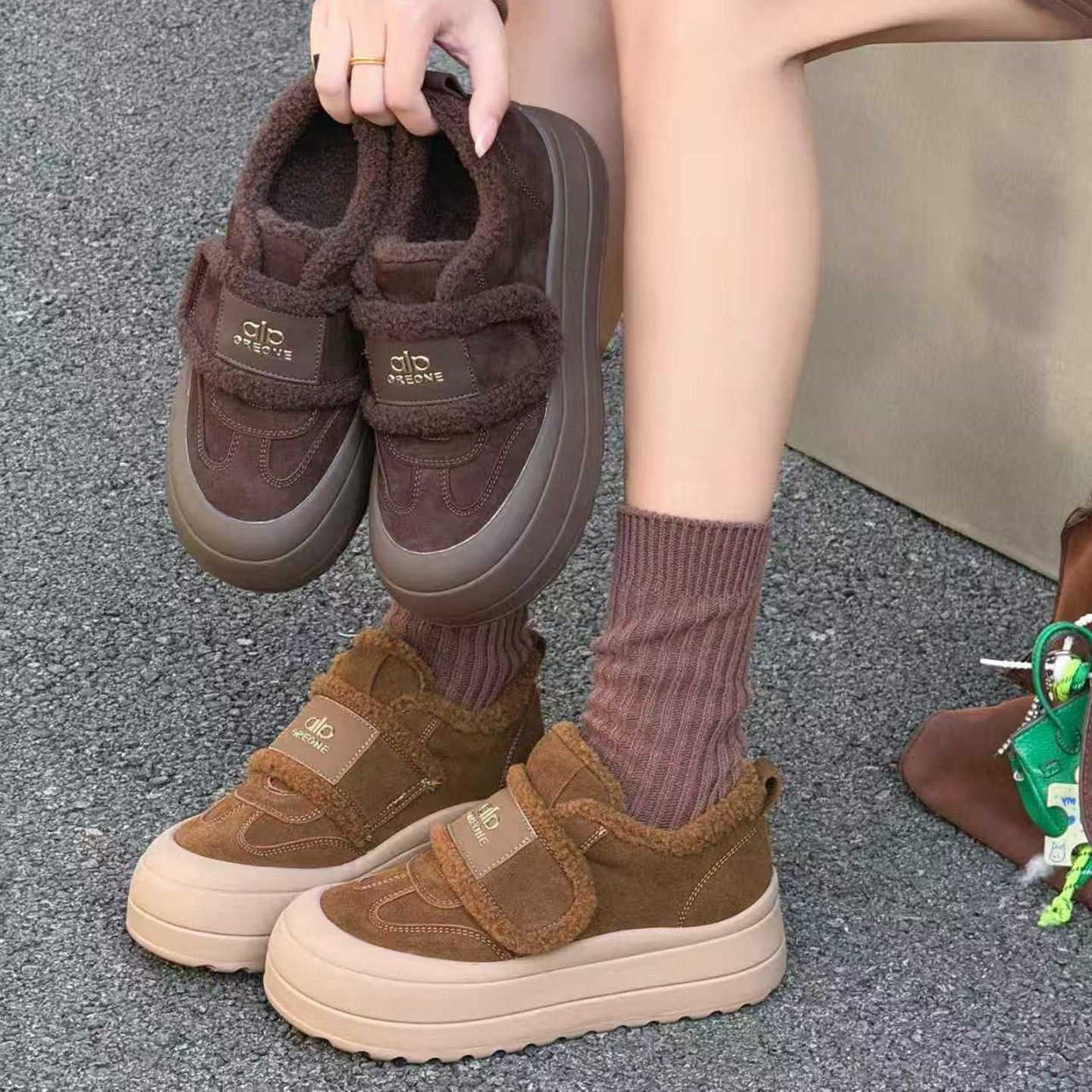 羊羔毛时尚厚底休闲鞋女2025年冬