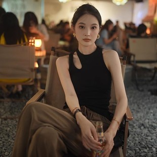 露肩修身 高级设计感无袖 气质内外搭性感上衣 美式 日本吊带背心新款