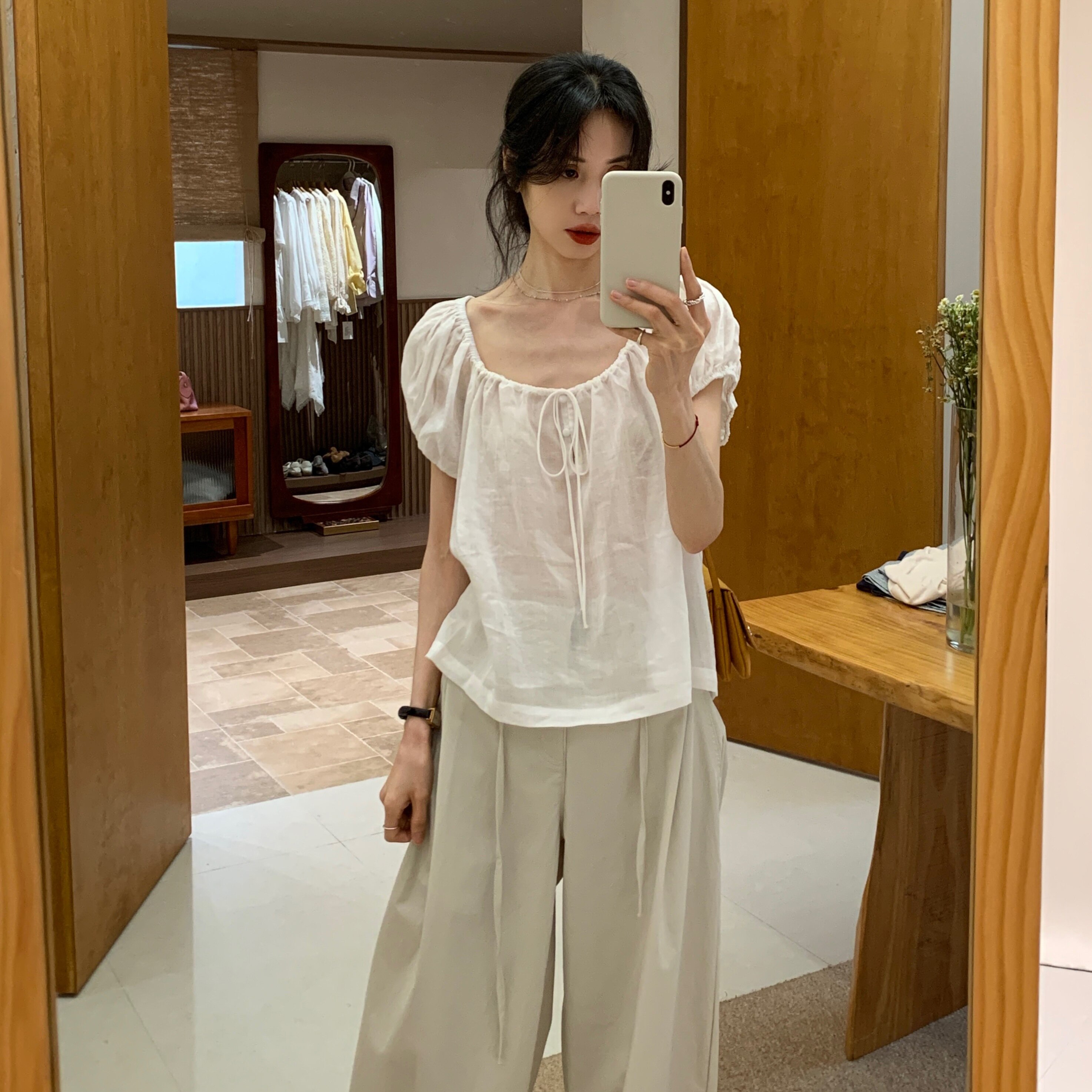 专柜正品法式白色系带泡泡袖衬衫女夏季独特漂亮简约气质宽松显瘦
