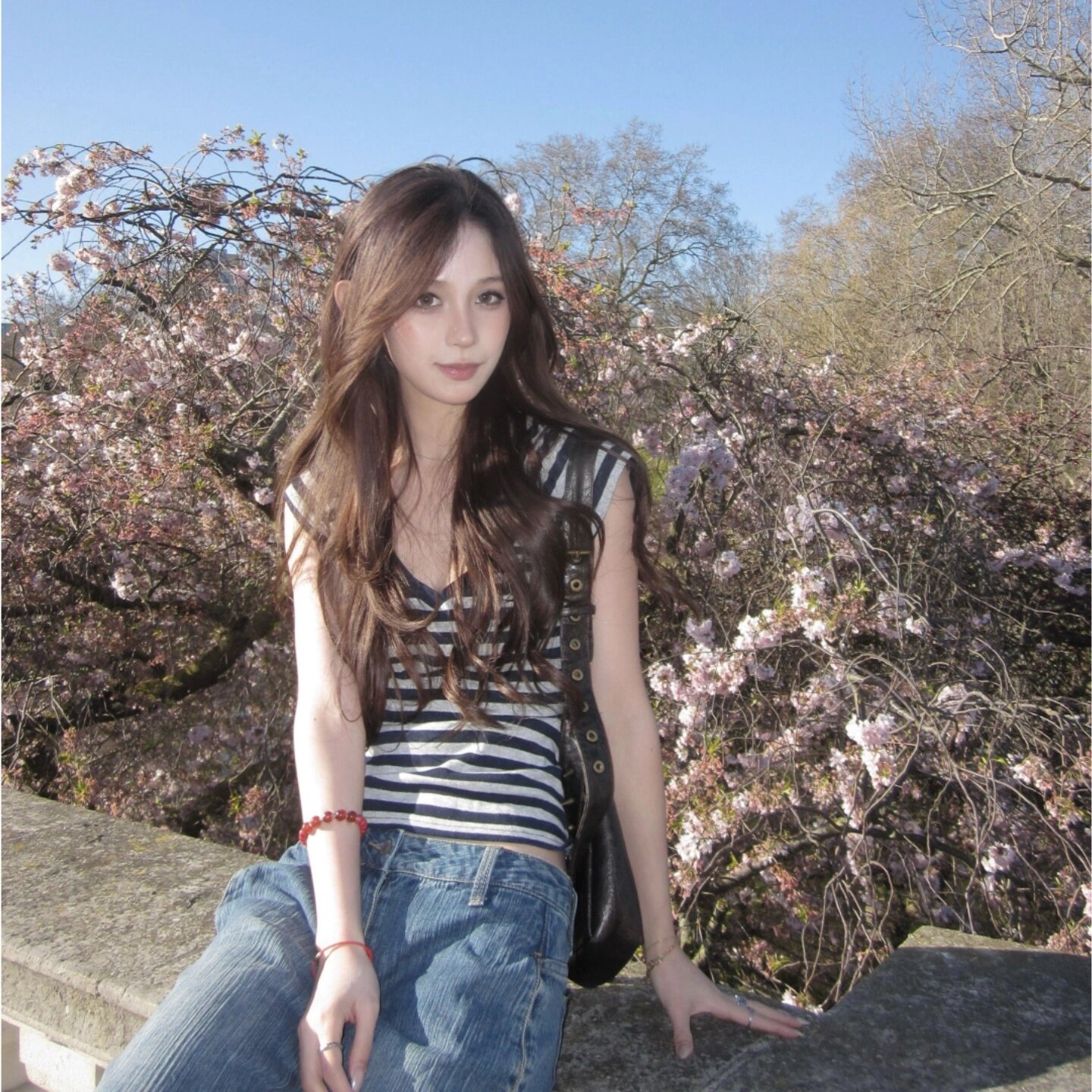 专柜正品撞色条纹V领短袖T恤女夏日多巴胺穿搭粉色修身显瘦美式小