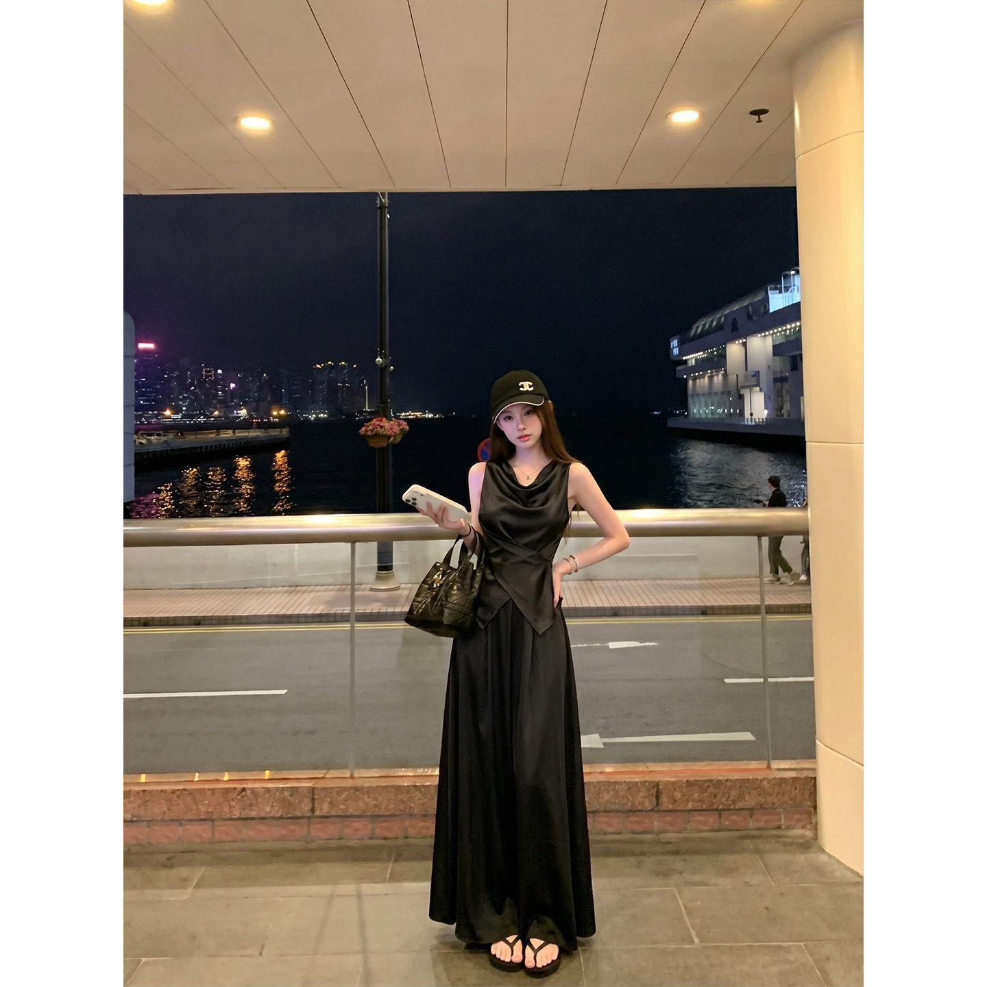 专柜正品黑色高级感缎面套装裙女夏季荡领无袖上衣半身长裙两件套