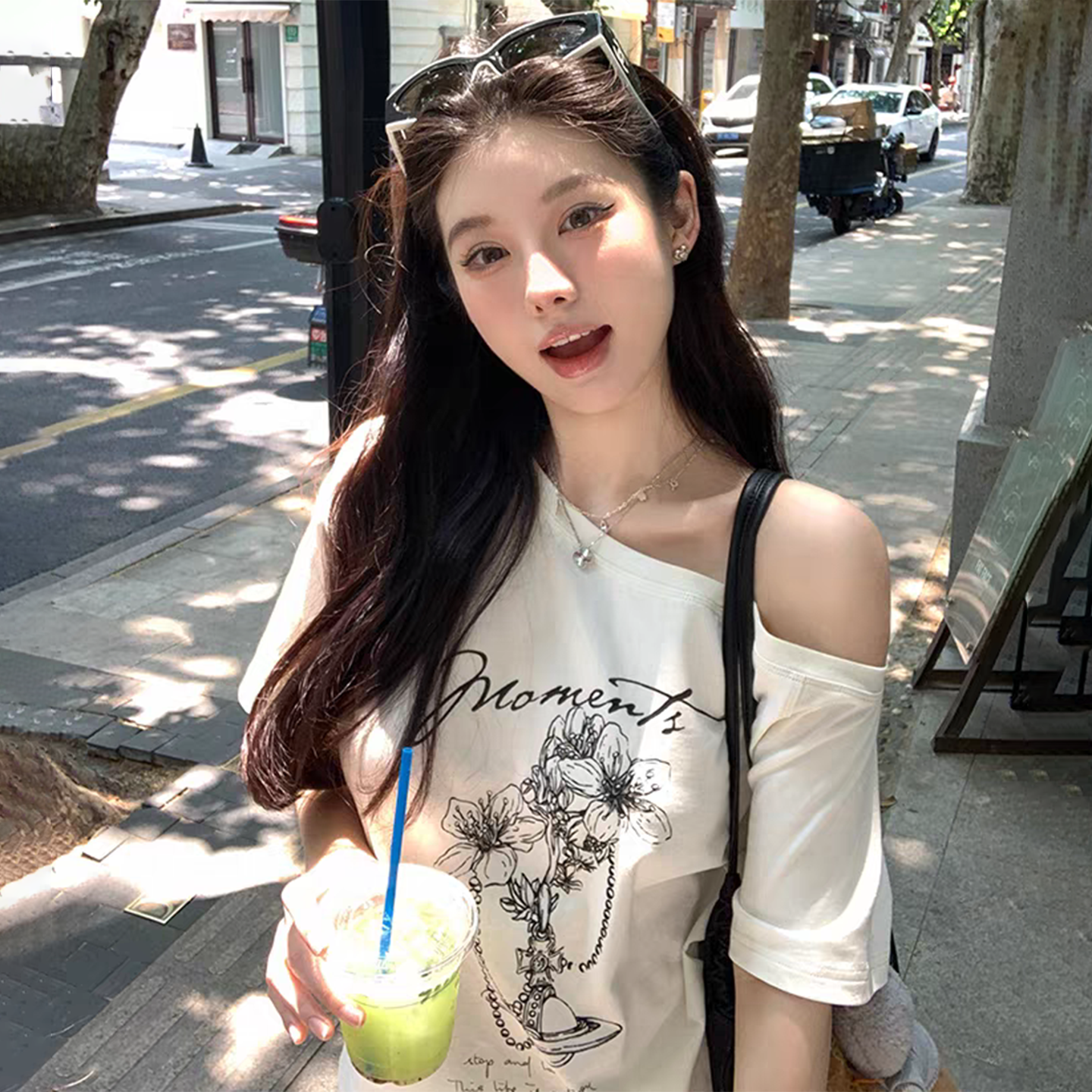 十三行正品高级感白色短袖印花T恤女宽松显瘦小个子巨好看斜肩上