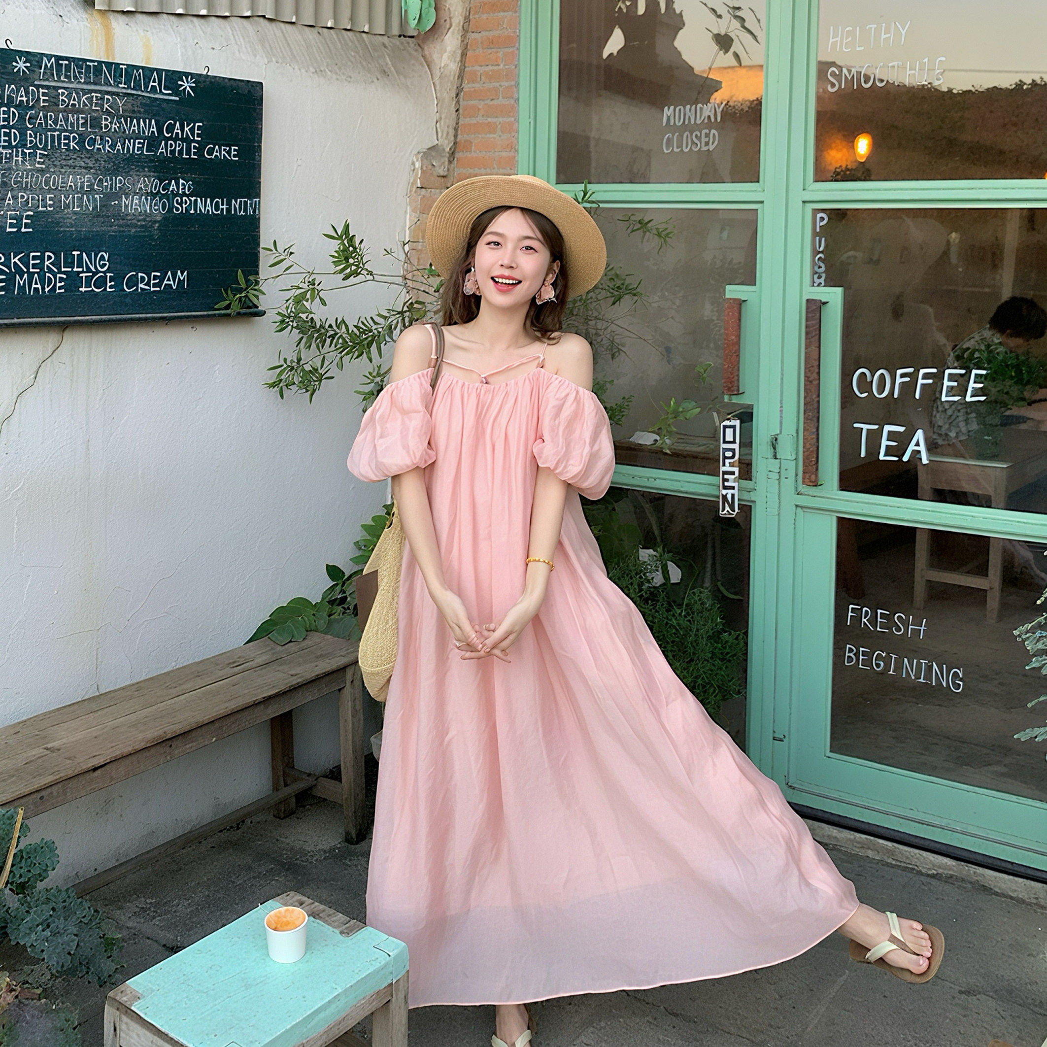 专柜正品夏季甜美法式粉色吊带连衣裙女性感气质一字领露肩大摆度