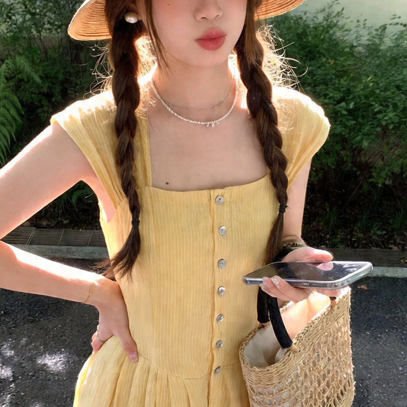 专柜正品黄条纹法式连衣裙2026夏季特别漂亮掐腰小裙子方领小飞袖