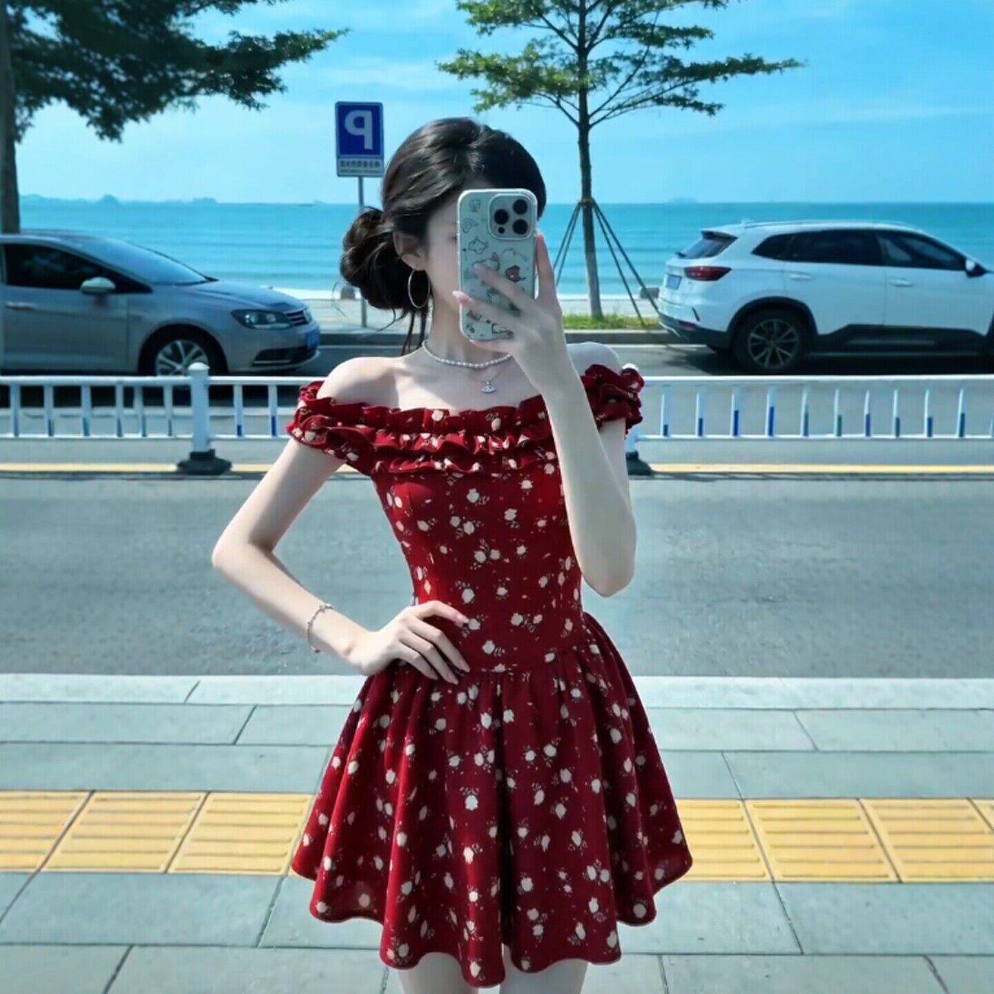 专柜正品复古独特超好看一字肩碎花收腰修身短裙小个子绝美红色连