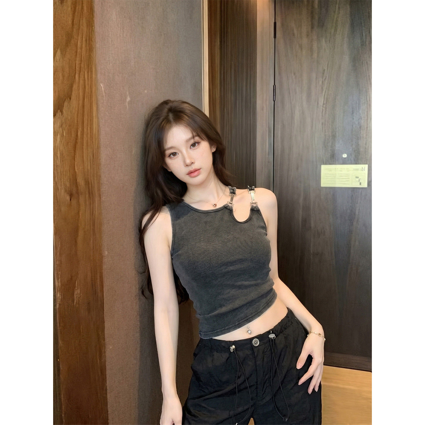 专柜正品美式做旧辣妹吊带背心女夏外穿金属肩带修身显瘦无袖上衣