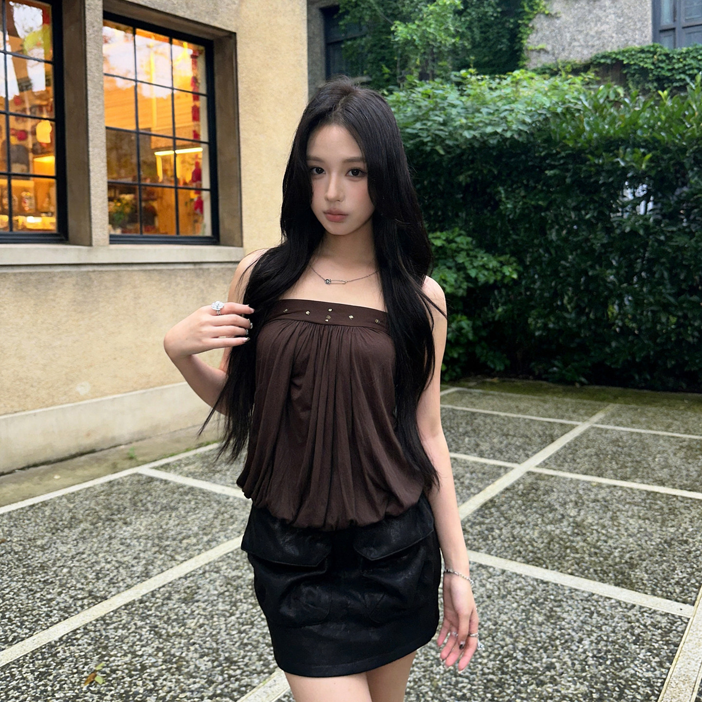 专柜正品美式复古设计感铆钉抹胸女夏季新款修身显瘦露肩上衣出片