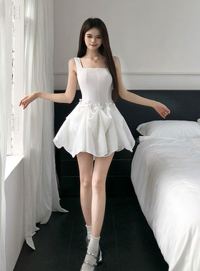 法式初恋白色无袖吊带连衣裙子收腰设计感一裙多穿蝴蝶结仙女长裙