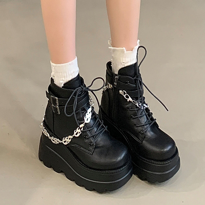 皮带扣铆钉坡跟防水台厚底马丁靴