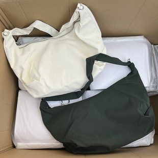 公司单订单尾货 外出通勤单肩斜挎包 休闲简约大容量女包轻便时尚