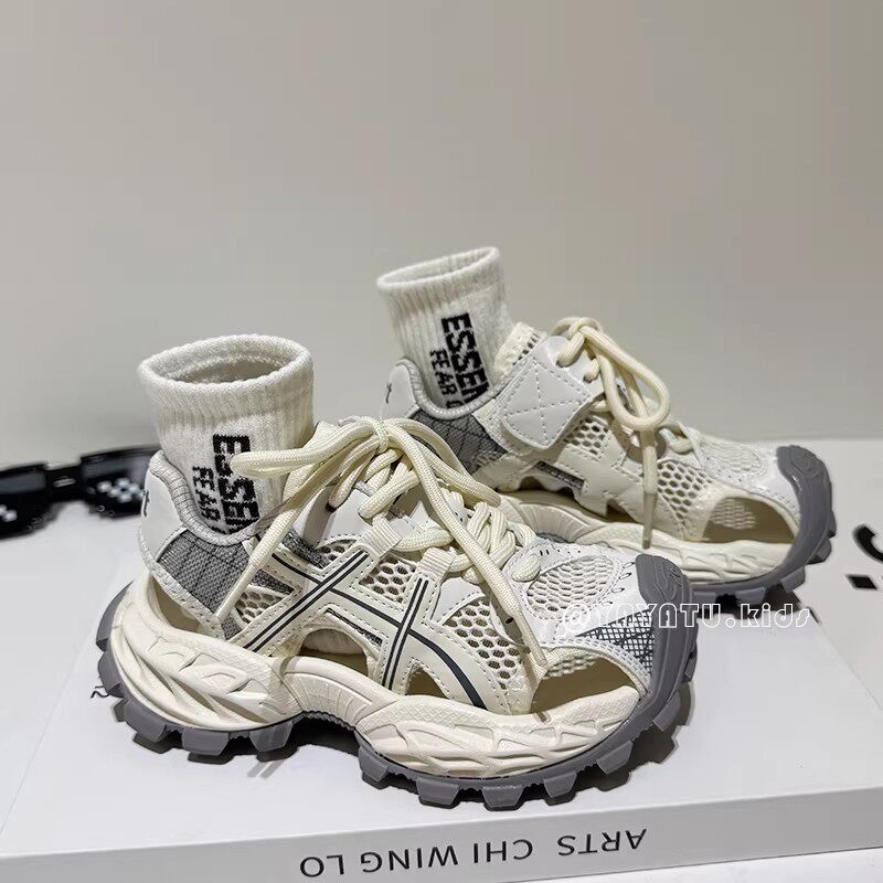 香港专柜正品儿童运动凉鞋包头夏季镂空男童老爹鞋户外单网透气女