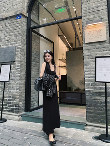 豆豆早安 bi入百搭法式方领背心连衣裙女秋修身显瘦百搭打底长裙