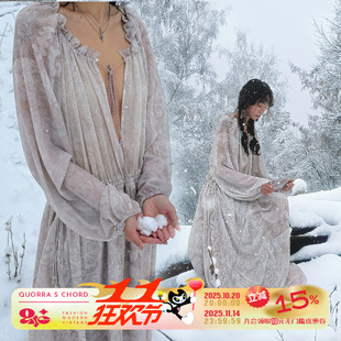 QSC牧徊系列珍珠米粉色飘逸长袖 哈萨克纹样暗纹珍珠雪纺连衣裙