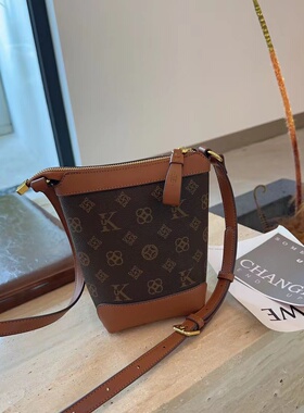 优库迪斯UK包包女2023新款水桶包原创手机包轻奢时尚单肩包