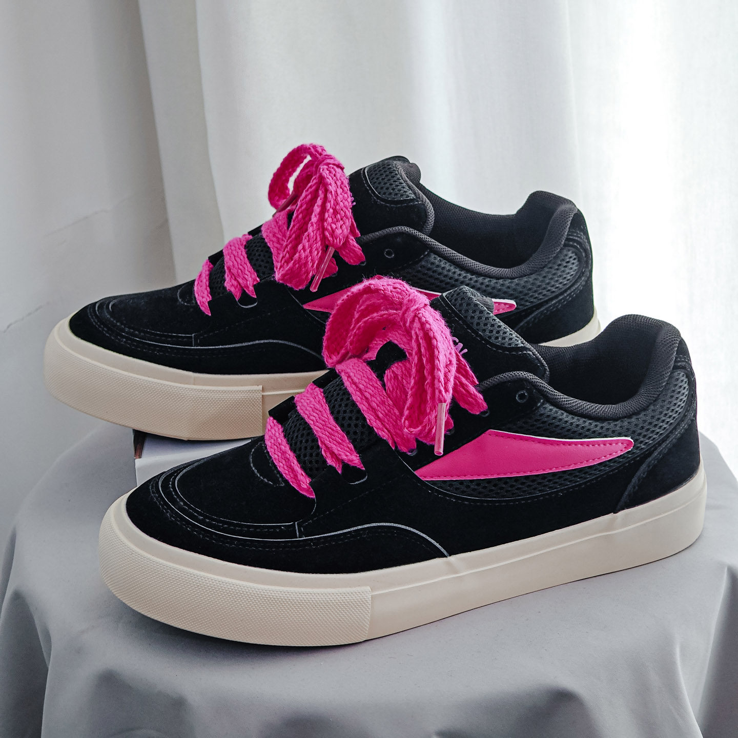 休闲板鞋男春季2026新款复古小众黑粉色鞋子男运动学生青少年潮鞋,流行男鞋,休闲板鞋,淘宝优惠券,粉丝福利购,淘宝优惠卷