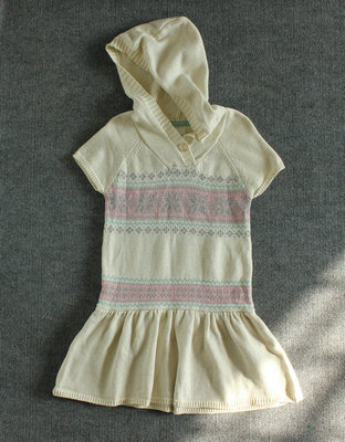 女童连帽短袖提花米色毛衣