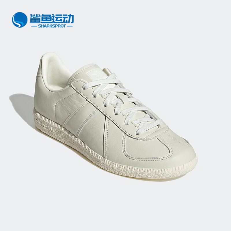 阿迪达斯男女运动板鞋HP5516