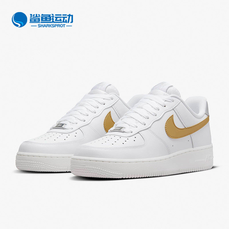 耐克女子时尚板鞋DD8959-106