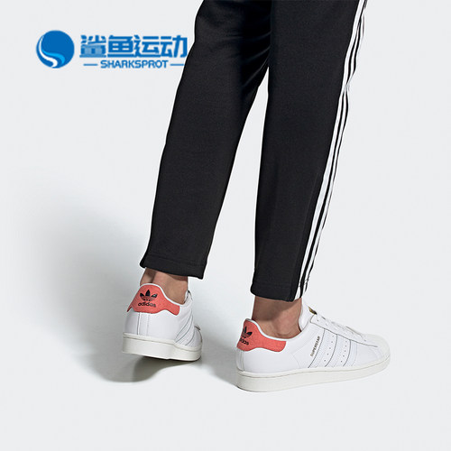 阿迪达斯女子休闲鞋FW8354