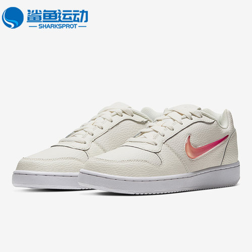 耐克女子运动板鞋AQ2232-100