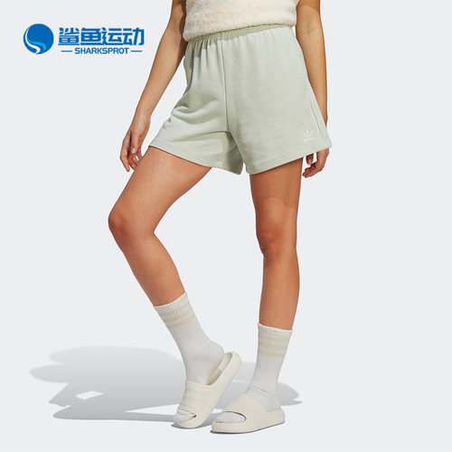 阿迪达斯女士运动短裤IC1505