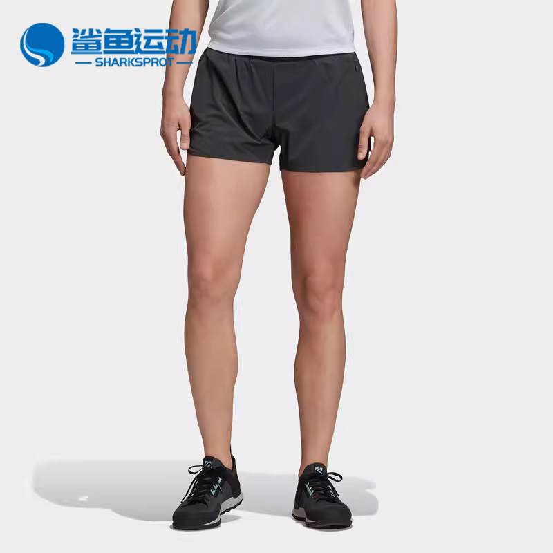 阿迪达斯女士运动短裤DT4229